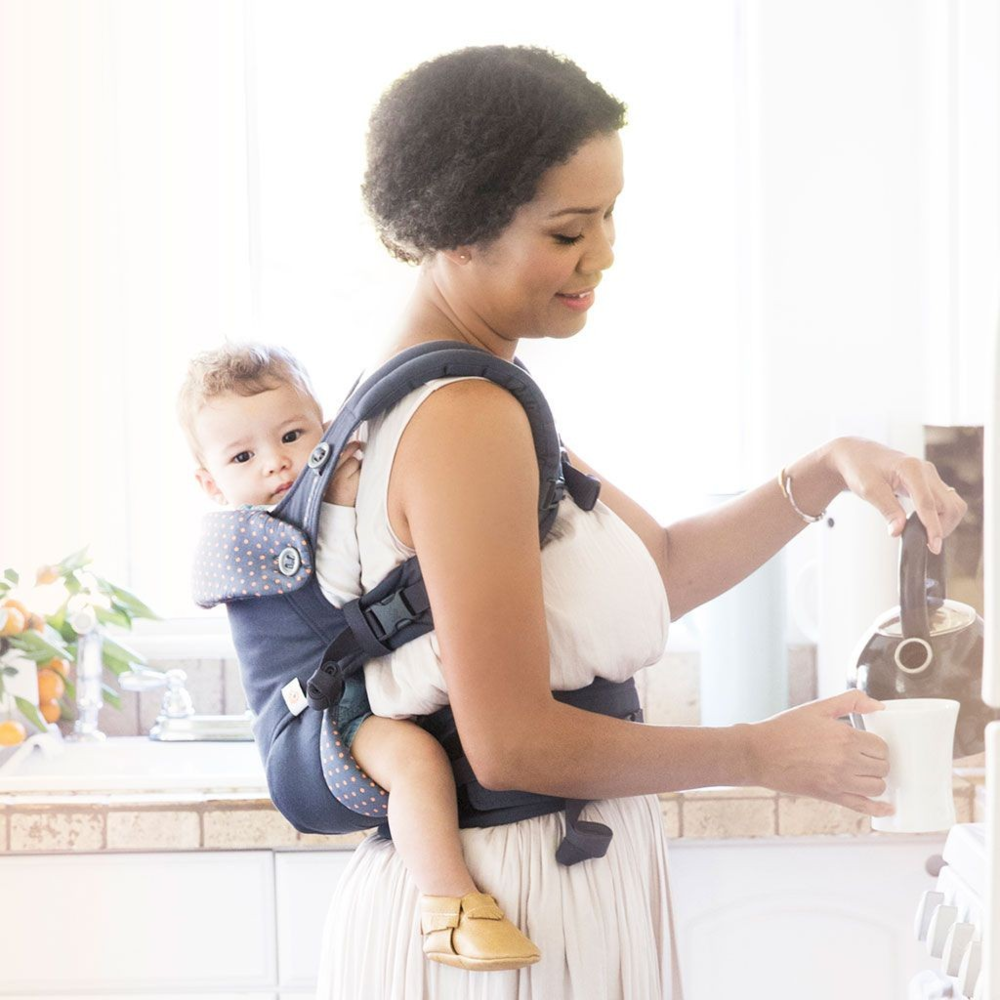 Carrying a baby outlet on your back