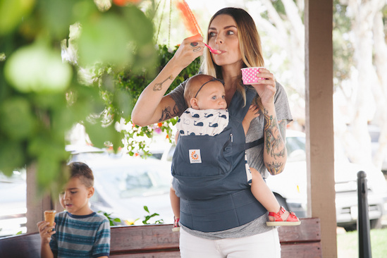 How to wear store ergo baby carrier